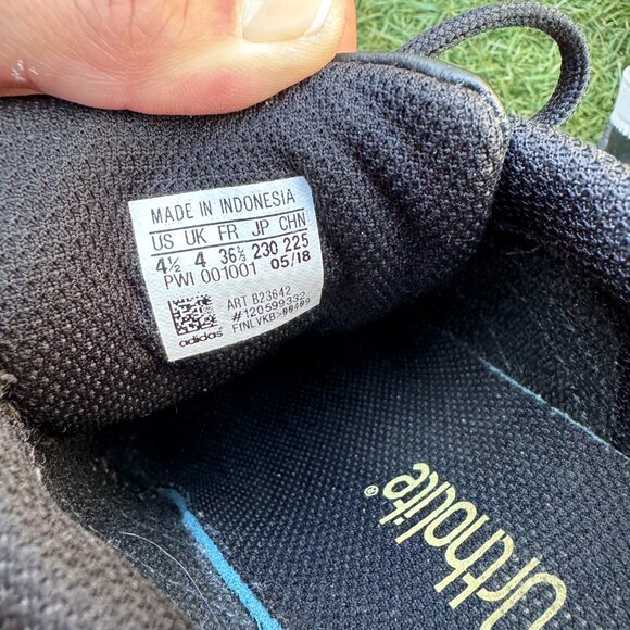 Shelltoe Black Adidas - Picture 5 of 11